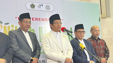 Menteri Agama Nasaruddin Umar menghadiri acara nikah massal di Masjid Istiqlal, Jakarta Pusat, Sabtu (28/6/2025). Foto: Nasywa Athifah/kumparan