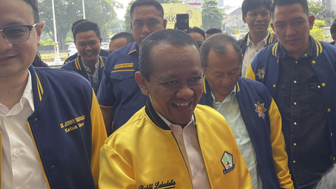 Ketua Umum DPP Partai Golkar, Bahlil Lahadalia, di acara perayaan ulang tahun ke-47 Angkatan Muda Pembaharuan Indonesia (AMPI), di Kantor DPP Golkar, Jakarta, S... </div>
<div class=