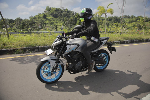  Yamaha