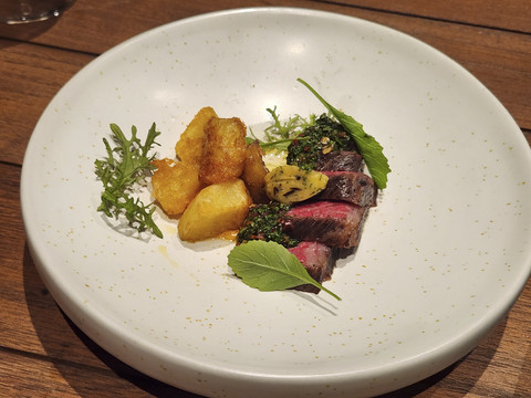 Menu Wagyu Short Rib buatan Chef Freddie. Foto: Ela Nurlaela/kumparan