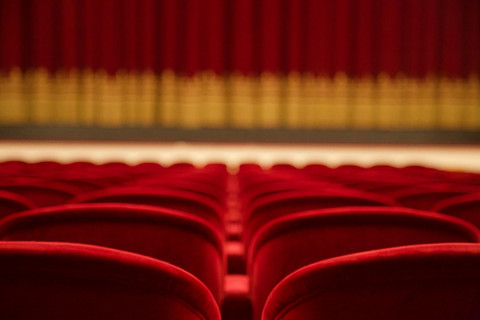 Ilustrasi Harga Tiket XXI Asia Plaza Tasikmalaya 2025, sumber gambar unsplash/Paolo