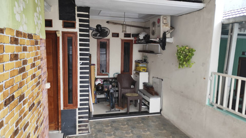Suasana rumah guru ngaji yang mencabuli muridnya di Jalan K, Kecamatan Tebet, Jakarta Selatan, pada Minggu (29/6/2025). Foto: Rachmadi Rasyad/kumparan