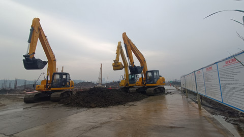 Groundbreaking proyek Ekosistem Industri Baterai Kendaraan Listrik Terintegrasi Antam-IBC-CBL di Kawasan Artha Industrial Hills (AIH) Karawang, Minggu (29/6/2025). Foto: Fariza Rizky Ananda/kumparan
