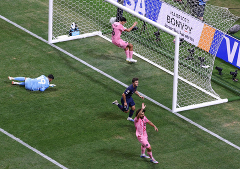 Joao Neves cetak gol saat laga Paris Saint-Germain vs Inter Miami dalam 16 besar Piala Dunia Antarklub 2025 di Mercedes-Benz Stadium, Atlanta, Georgia, AS, pada Minggu (29/6) malam WIB. Foto: REUTERS/Amanda Perobelli