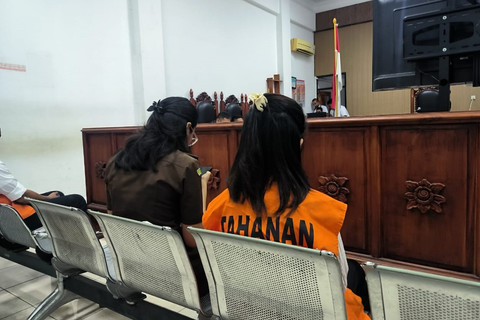 Stefani Heidi Doko Rehi alias Fani menjalani sidang perdana secara tertutup di Pengadilan Negeri (PN) Kota Kupang, Senin (30/6/2025). Foto: Humas Kejati NTT