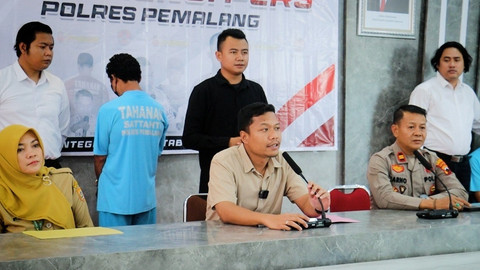 Cap : C (45) warga Desa Pedagung, Kacamatan Bantarbolang, Kabupaten Pemalang, Jawa Tengah pelaku pemerkosaan terhadap ibu dan anak, tetangganya sendiri.   Foto: Polres Pemalang