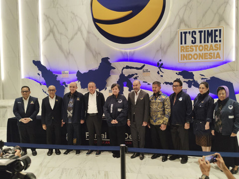 Pengurus DPP NasDem saat menyampaikan tanggapan terkait putusan MK soal Pemilu di NasDem Tower pada Senin (30/6/2025). Foto: Rachmadi Rasyad/kumparan