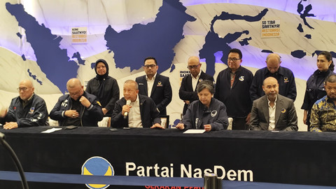 Pengurus DPP NasDem saat menyampaikan tanggapan terkait putusan MK soal Pemilu di NasDem Tower pada Senin (30/6/2025). Foto: Rachmadi Rasyad/kumparan