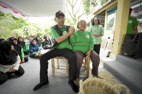 Wakil Menteri Sosial RI, Agus Jabo Priyono, dan Bupati Kulon Progo, Agung Setyawan di Kulon Progo, Senin (30/6/2025). Foto: Dok. Kemensos