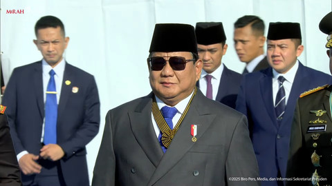 Presiden Prabowo Subianto menghadiri upacara HUT Bhayangkara ke-79 di Monas, Jakarta, Selasa (1/7/2025). Foto: Youtube/Sekretariat Presiden