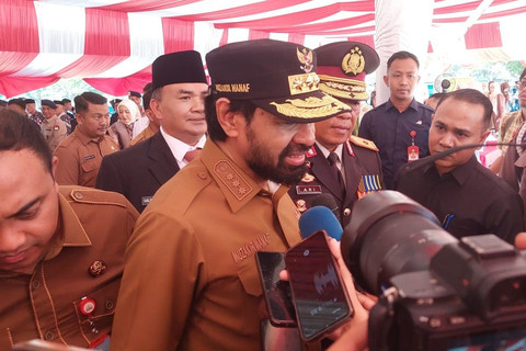 Gubernur Aceh Muzakir Manaf di upacara HUT Bhayangkara ke-79 di Lapangan Blang Padang, Selasa (1/7/2025). Foto: kumparan