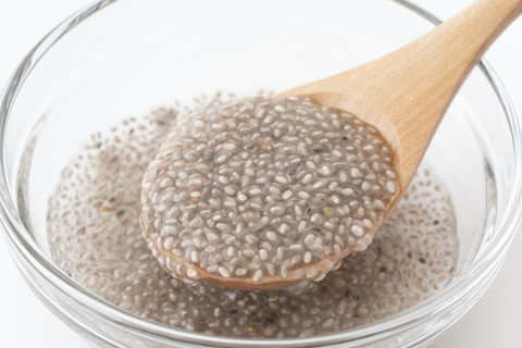 Ilustrasi chia seed mengembang. Foto: Hanasaki/Shutterstock