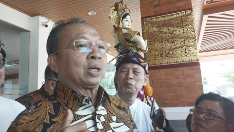 Gubernur Bali Wayan Koster di Gedung Universitas Terbuka di Denpasar, Bali, Rabu (2/7/2025). Foto: Denita BR Matondang/kumparan