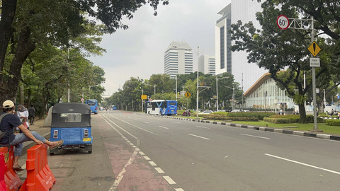 Suasana Jalan Merdeka Selatan usai demo sopir truk bubar, Jakarta Pusat, Rabu (2/7/2025). Foto: Rayyan Farhansyah/kumparan