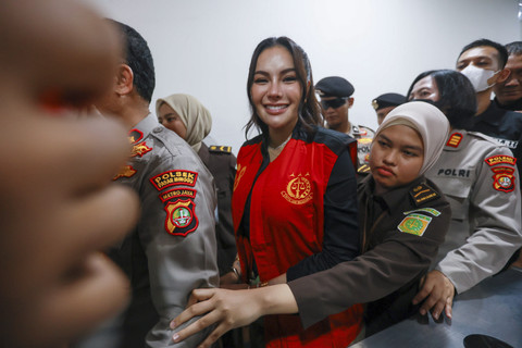 Terdakwa Nikita Mirzani tiba di Pengadilan Negeri Jakarta Selatan, Jakarta, Rabu, (2/7/2025). Foto: Agus Apriyanto