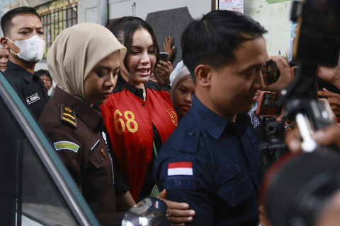 Terdakwa Nikita Mirzani tiba di Pengadilan Negeri Jakarta Selatan, Jakarta, Rabu, (2/7/2025). Foto: Agus Apriyanto
