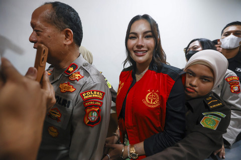 Terdakwa Nikita Mirzani tiba di Pengadilan Negeri Jakarta Selatan, Jakarta, Rabu, (2/7/2025). Foto: Agus Apriyanto