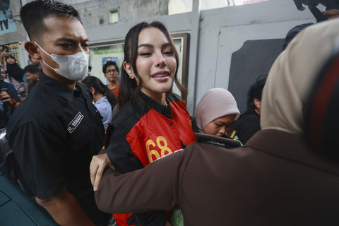 Terdakwa Nikita Mirzani tiba di Pengadilan Negeri Jakarta Selatan, Jakarta, Rabu, (2/7/2025). Foto: Agus Apriyanto