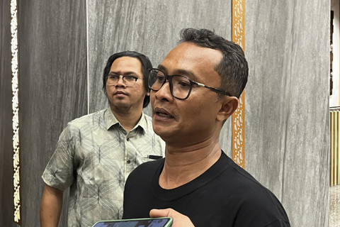 Perwakilan Massa Sopir Truk, Irham Ali Saifuddin saat di wawancara di kementerian perhubungan, Jakarta Pusat, Rabu (2/7/2025). Foto: Rayyan Farhansyah/kumparan