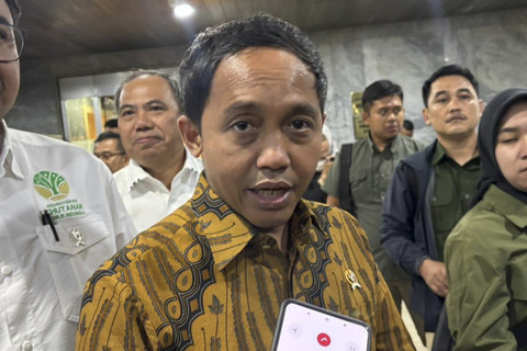Menteri Kehutanan, Raja Juli Antoni, di Kompleks Parlemen, Senayan, Jakarta Pusat pada Rabu (7/2/2025). Foto: Abid Raihan/kumparan