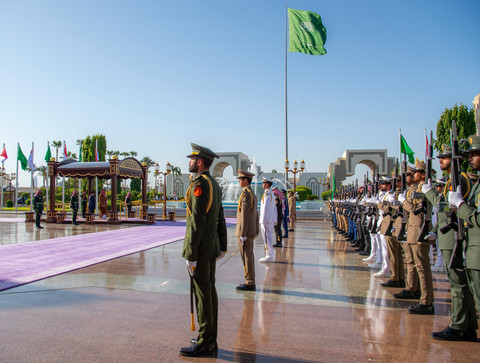Presiden Prabowo Subianto bertemu dengan Putra Mahkota sekaligus Perdana Menteri Arab Saudi, Pangeran Mohammed bin Salman Al Saud, di Istana Al-Salam, Jeddah, Rabu (2/7). Foto: Kementerian Media Arab Saudi