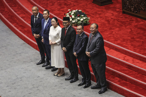 Ketua DPR Puan Maharani (ketiga kiri) bersama Wakil Ketua DPR Sufmi Dasco Ahmad (kedua kanan), Cucun Ahmad Syamsurijal saat Sidang Paripurna DPR di Kompleks Parlemen, Senayan, Jakarta, Kamis (3/7/2025). Foto: Asprilla Dwi Adha/ANTARA FOTO