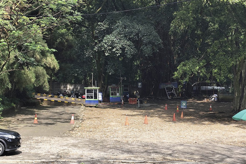 Suasana Bandung Zoo yang ditutup sementara akibat adanya perbaikan internal manajemen, Kamis (3/7/2025). Foto: Alya Zahra/kumparan