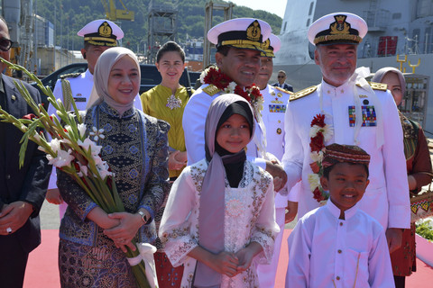 Suasana peresmian KRI Brawijaya-320, serta pengukuhan Komandan KRI Brawijaya-320 yang dilaksanakan di galangan kapal Fincantieri, Muggiano, Italia. Rabu (2/7/2025). Foto: Dok. Istimewa