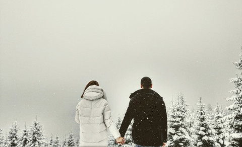 Ilustrasi Makna Lagu Lover Girl - Laufey Sumber Unsplash/Pereanu Sebastian