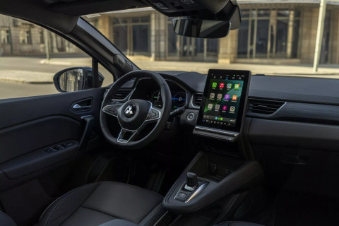 Mitsubishi Grandis terbaru yang pakai basis Renault. Foto: Mitsubishi