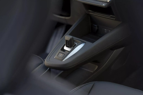 Mitsubishi Grandis terbaru yang pakai basis Renault. Foto: Mitsubishi