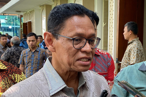 Wakil Menteri Energi dan Sumber Daya Mineral (ESDM) Yuliot Tanjung di kantornya, Jumat (4/7/2025). Foto: Muhammad Fhandra Hardiyon/kumparan