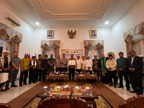 Rakor Forkopimda dengan para tokoh masyarakat dan keagamaan di Pendopo Kabupaten Sukabumi, Kamis (3/7/2025). Dok: sukabumiupdate.com