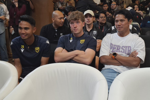 Marselino Ferdinan, Ole Romeny, dan Achmad Jufriyanto dalam konferensi pers Piala Presiden 2025 di Jakarta, Jumat (4/7/2025). Foto: Katondio Bayumitra Wedya/kumparan