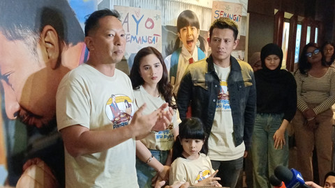 Konferensi Pers perilisan poster dan trailer Film Panggil Aku Ayah di kawasan Senayan, Jakarta, Jumat (4/7). Foto: Aprilandika Pratama/kumparan