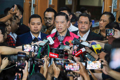 Terdakwa kasus dugaan korupsi impor gula Thomas Trikasih Lembong atau Tom Lembong usai menjalani persidangan di Pengadilan Tipikor, Jakarta, Jumat (4/7/2025). Foto: Iqbal Firdaus/kumparan