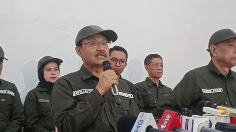 Mensos Gus Ipul menutup retret tahap II Kepala Sekolah Rakyat di Jaksel, Sabtu (5/7/2025). Foto: Thomas Bosco/kumparan