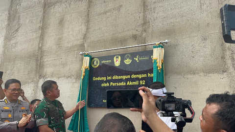 Peresmian gudang pangan yang dibangun Persada Akmil 92 oleh KSAD Jenderal TNI Maruli Simanjuntak di kawasan Gunung Hejo, Purwakarta, Jawa Barat, Sabtu (5/7/2025).  Foto: Nasywa Athifah/kumparan