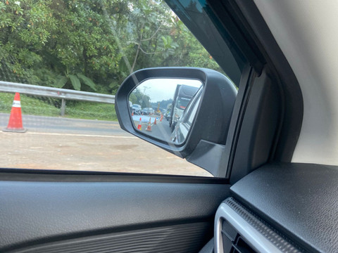 Tol Cipularang KM 85 arah Jakarta, Sabtu (5/7/2025). Dok: Gesit/kumparan