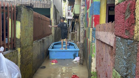 Suasana Banjir di Kelurahan Bidara Cina, Jakarta Timur , Senin (7/7/2025). Foto: Rayyan Farhansyah/kumparan