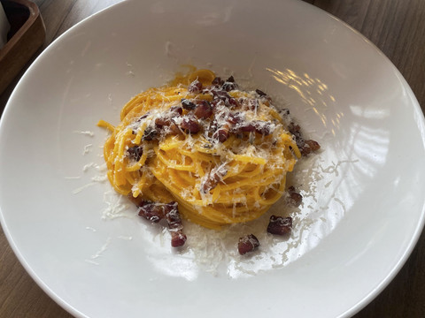 Spaghetti alla carbonara di Casa Cuomo Ristorante & Lounge. Foto: Salsha Okta Fairuz/kumparan