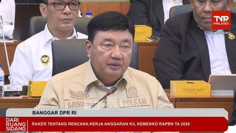 Menko Polkam Budi Gunawan menyampaikan paparan saat rapat kerja Badan Anggaran DPR RI bersama Menteri Kabinet Merah Putih di Kompleks Parlemen, Senayan, Jakarta, Senin (7/7/2025). Foto: Youtube/ TVR Parlemen