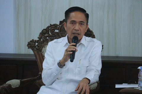Wali Kota Palembang, Ratu Dewa, saat meminta agar seragam batik dan olahraga tidak bergonta-ganti desain/ist.