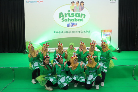 Sekelompok ibu di Mini Arisan Sahabat Mama Solo. Foto: Nada Meita / kumparan