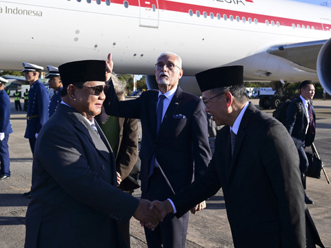 Presiden Republik Indonesia, Prabowo Subianto melanjutkan lawatan ke ibu kota Brasil, Brasilia, usai menghadiri Konferensi Tingkat Tinggi (KTT) BRICS 2025 di Rio de Janeiro, Brasil, pada Senin (7/7/2025) sore waktu setempat. Foto: Dok. Kris - Biro Pers Sekretariat Presiden