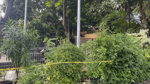 Situasi terkini tiang PJU di Taman Yado, Jakarta Selatan, Selasa (8/7/2025). Foto: Rayyan Farhansyah/kumparan
