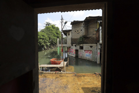 Suasana 'Kampung Zombie' yang terletak di RT 006 RW 007, Kelurahan Cililitan, Kecamatan Kramat Jati, Jakarta Timur, Selasa (8/7/2025). Foto: Jamal Ramadhan/kumparan