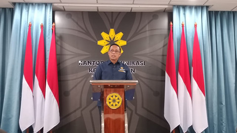 Kepala Presidential Communication Office (PCO) Hasan Nasbi dalam konferensi pers di kantor PCO, Jakarta Pusat, Selasa (8/7). Foto: Zamachsyari/kumparan