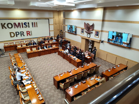Suasana rapat dengar pendapat (RDP) Komisi III DPR bersama Kementerian Hukum di Kompleks Parlemen Senayan, Jakarta, Selasa (8/7/2025). Foto: Luthfi Humam/kumparan
