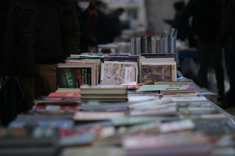 Ilustrasi Jadwal Pasar Literasi Juli 2025, sumber gambar unsplash/Lennart